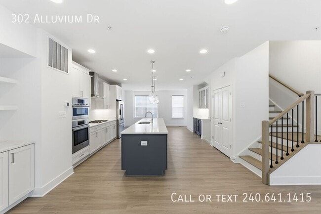 Building Photo - 302 Alluvium Dr