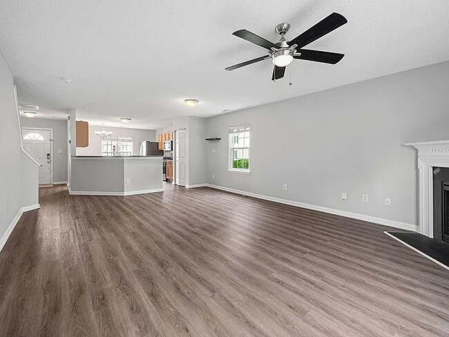 Living room - 2018 Grassy Banks Dr