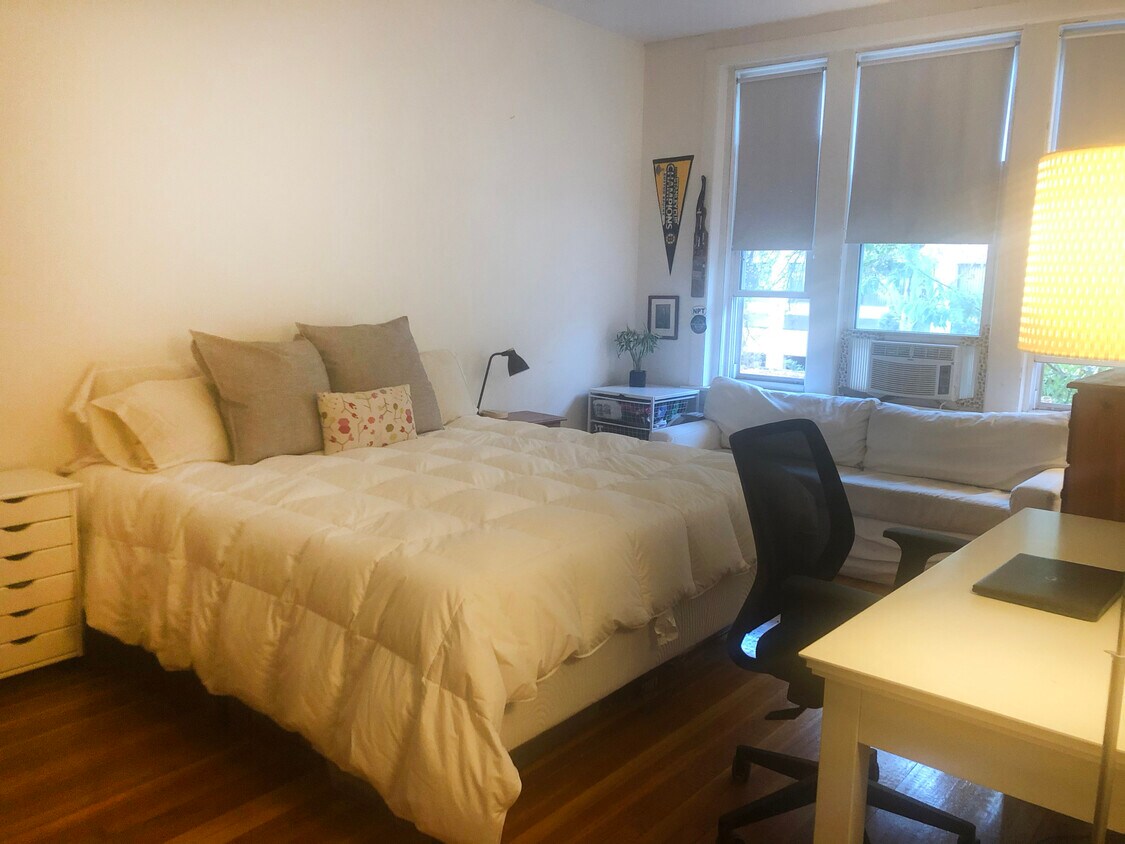 Foto principal - 11 Englewood Ave