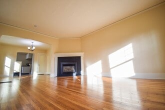 Building Photo - 2613-2615-2615 NE Clackamas St