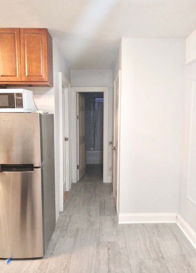 Common space - 652 E 51st St