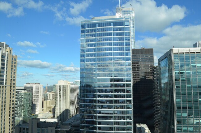 Foto del edificio - 345 N La Salle St