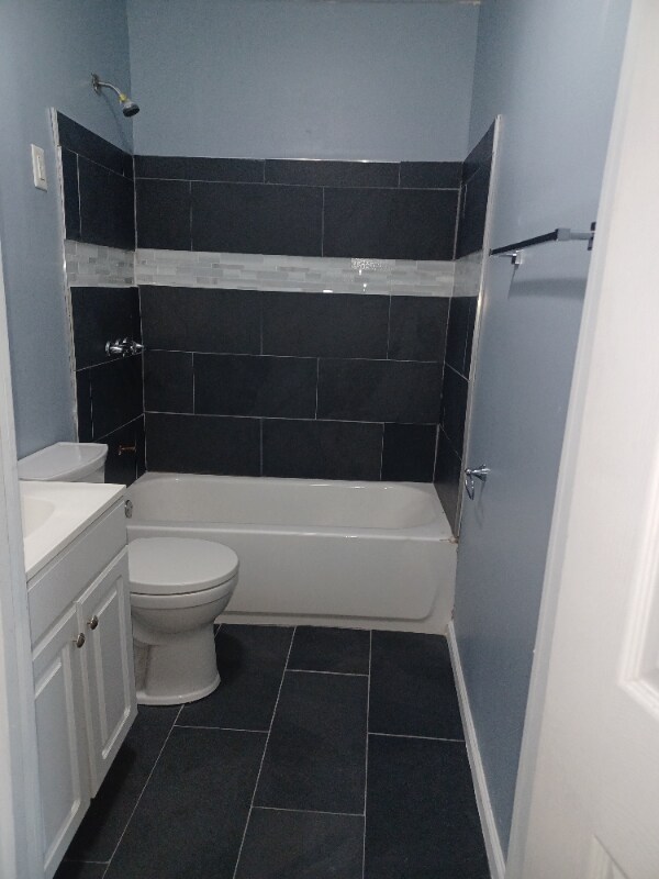 Building Photo - 1054 W 31st St