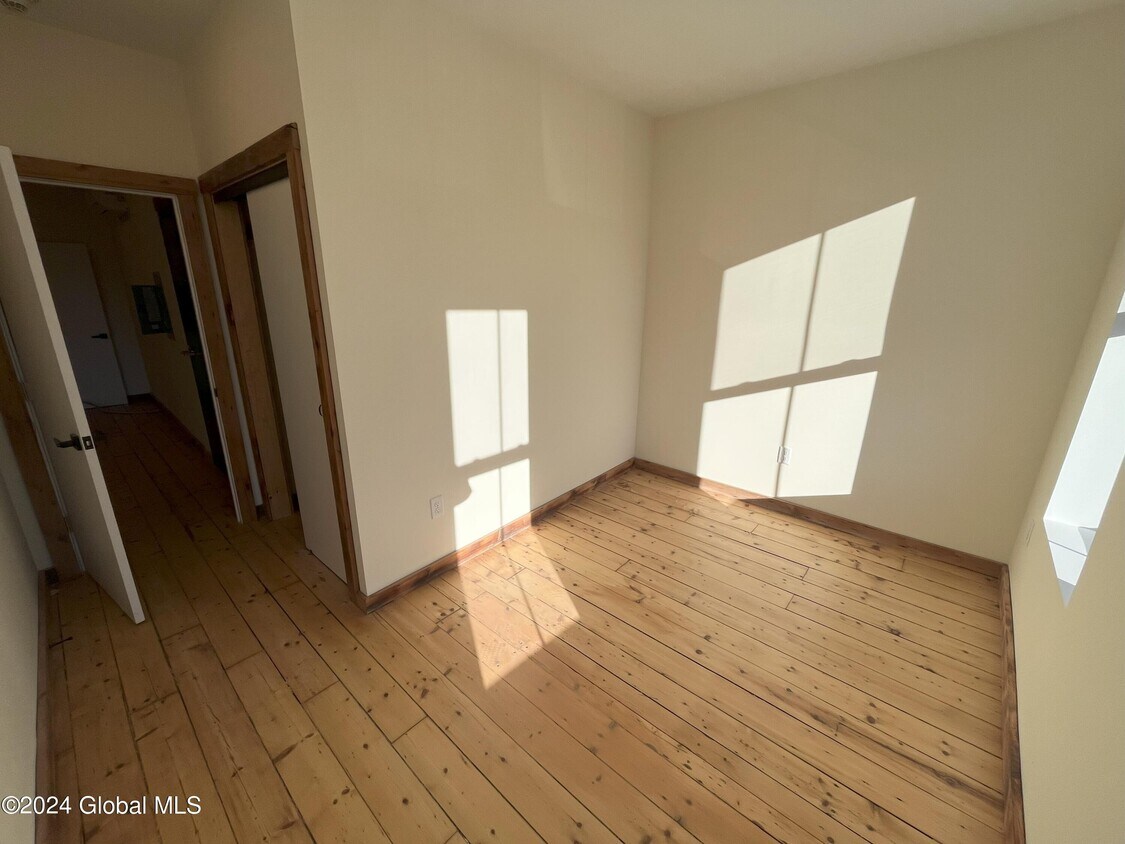 Building Photo - 257 3rd St