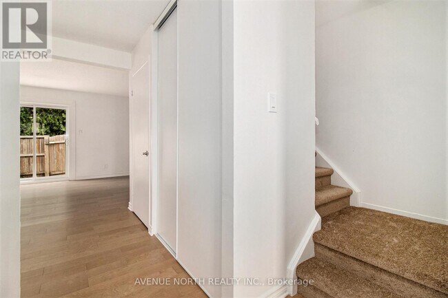 Photo du bâtiment - 1444 Foxwell St