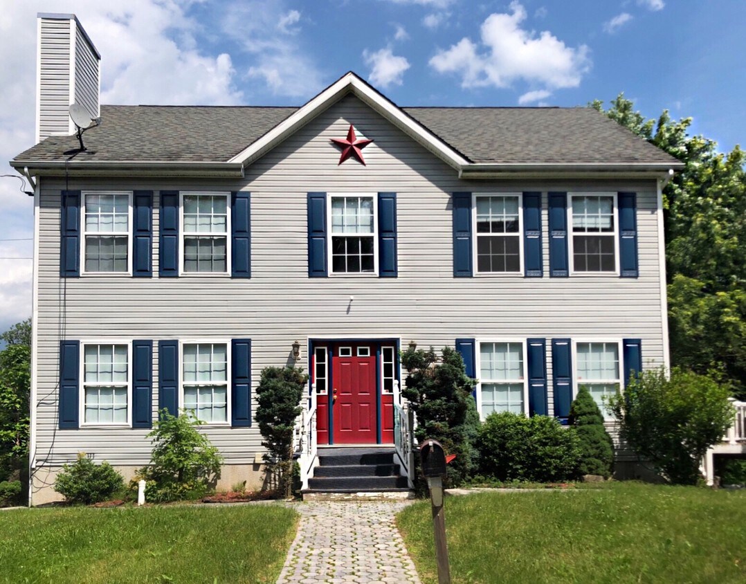 117 1st St, Walden, NY 12586 House Rental in Walden, NY