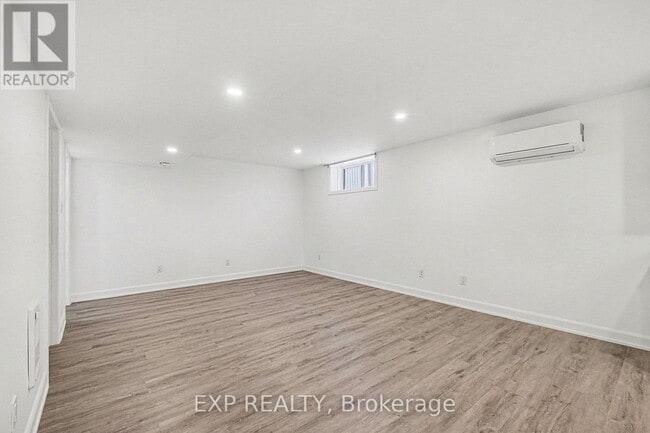 Building Photo - 220 Capri Ave