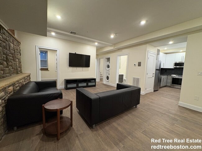 Foto del edificio - 1616 Beacon St