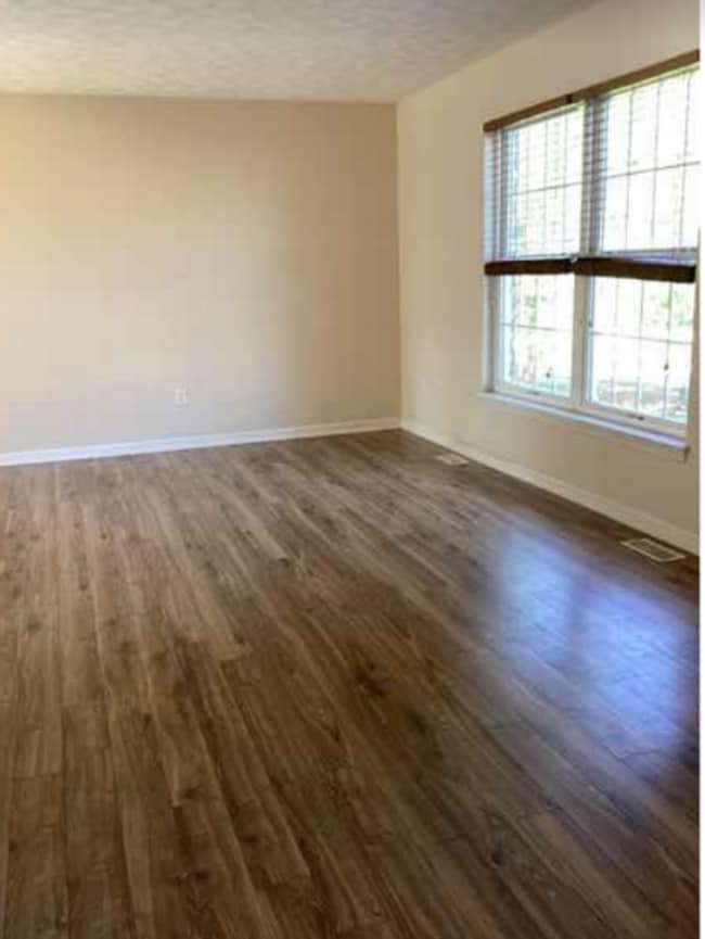Building Photo - A MUST SEE HOME IN WOODGATE!