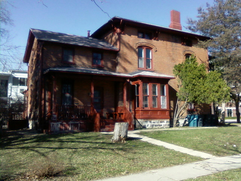 Primary Photo - 530 S Division St