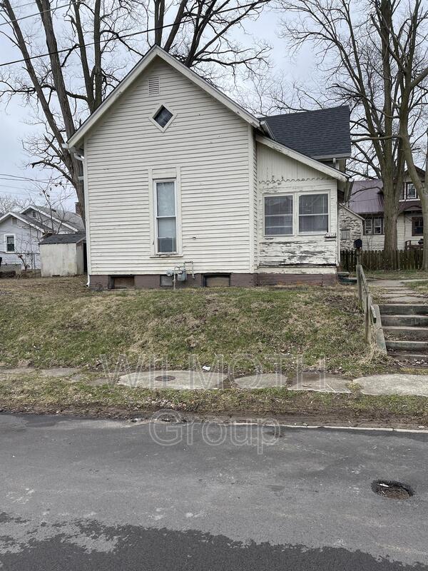Primary Photo - 210 Vance St