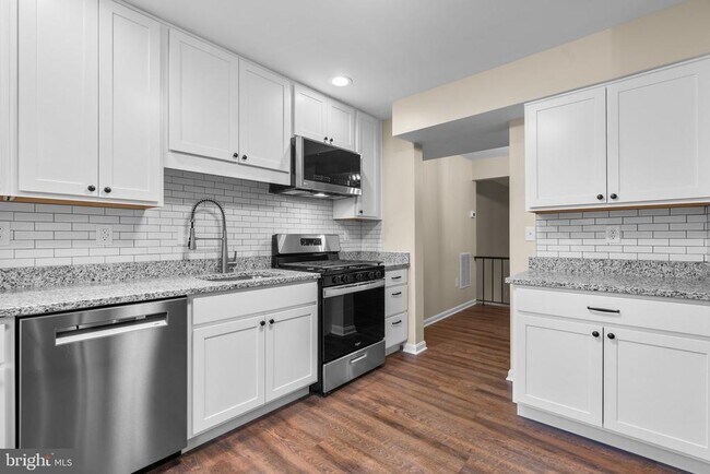 Building Photo - 5731 Sweet Wind Pl