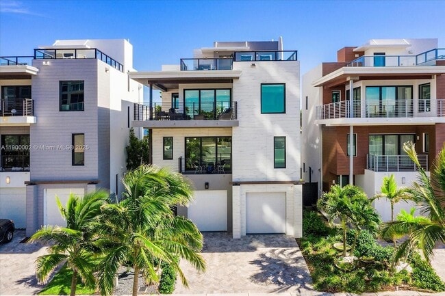 Photo - 332 Balboa St House