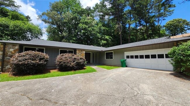 Foto del edificio - 1693 Briarbend Ct
