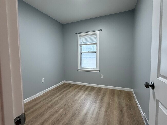 Foto del edificio - 224 Billings Rd
