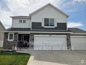 Building Photo - 3536 Bayview Dr