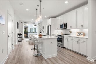 Building Photo - 396 Pratt Dr SE