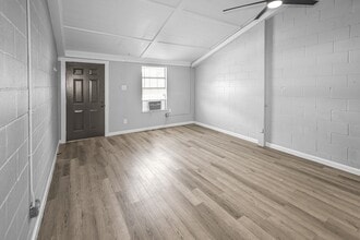 Building Photo - 1315 Alliance St