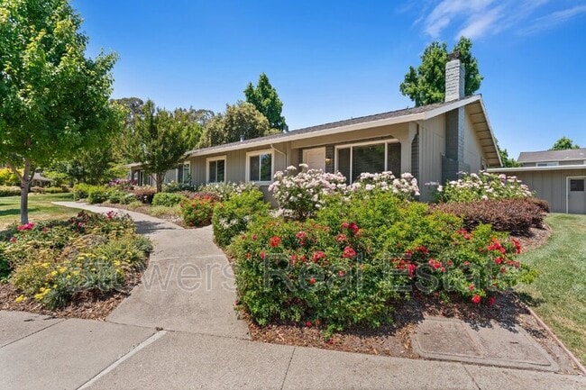 Foto del edificio - 2899 Fountainhead Dr