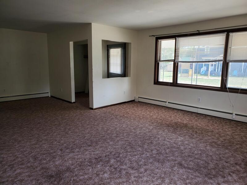 Primary Photo - 703 Farnsworth St