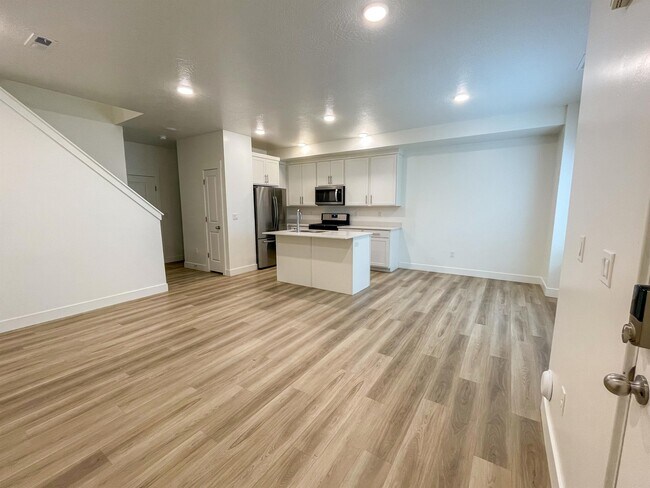 Foto del edificio - 908 N 1100 E