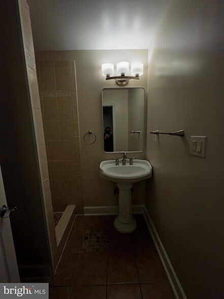 Photo - 7925 Ashboro Dr House