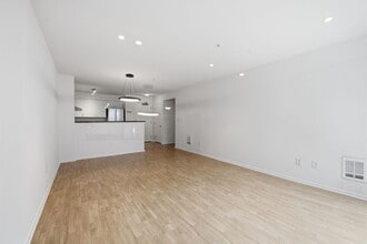 Building Photo - 8100 Oceanview Terrace