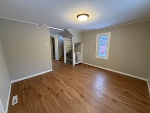 Building Photo - 323 Selma St