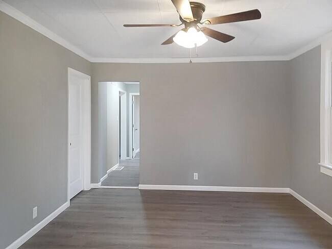 Foto del edificio - 2603 N Heidelbach Ave