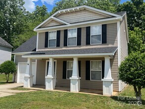 Building Photo - 176 English Hills Dr