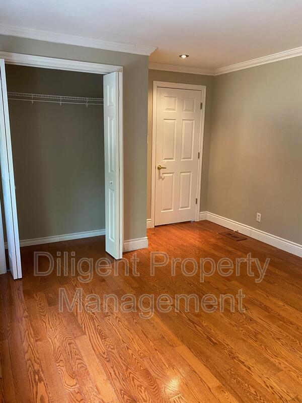 Photo du bâtiment - 1219 Cartier Blvd