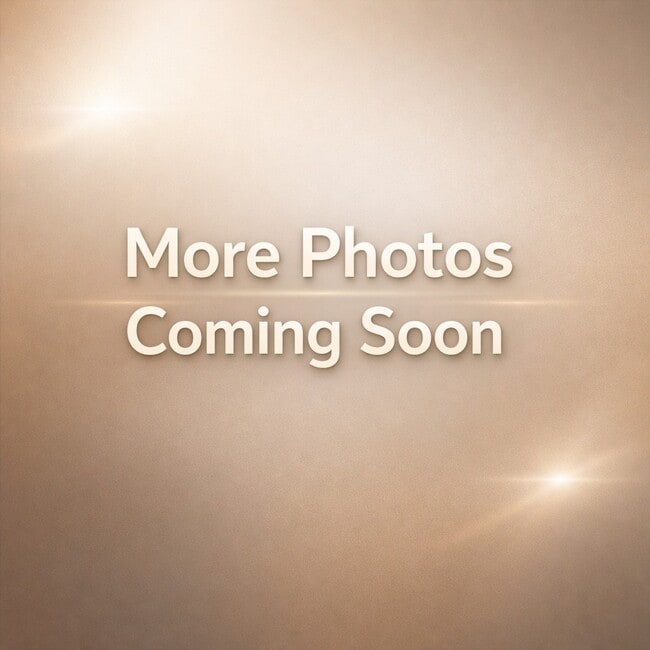 Building Photo - 220 NE Greystone Loop