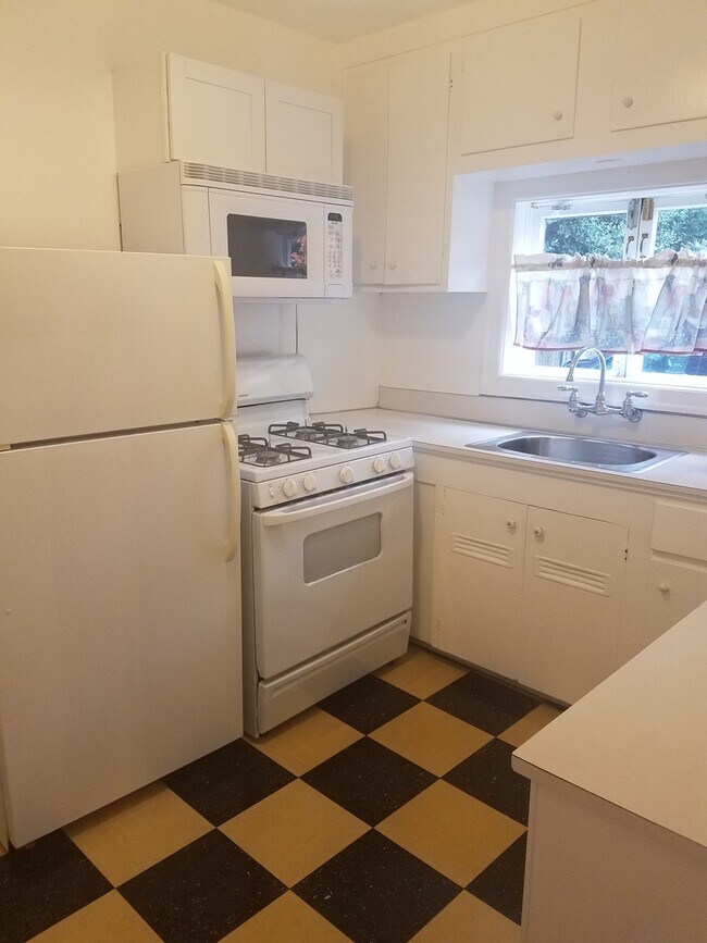 Building Photo - Office Suites in NW Nob Hill/Alphabet Dist...