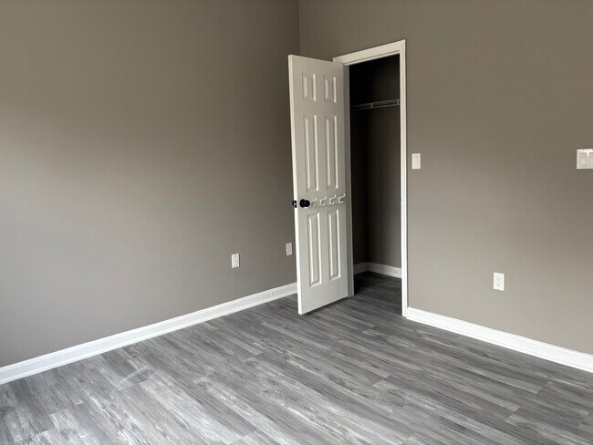 Building Photo - 7416 Hindon Cir