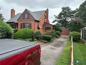 Building Photo - 6011 Bonneau Rd
