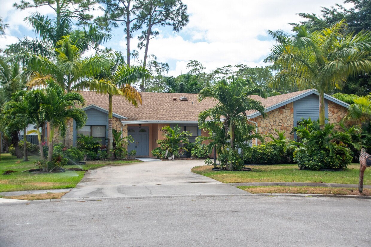 Foto principal - 13484 Jonquil Ct
