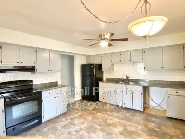 Foto del edificio - 3809 Ludgate Dr