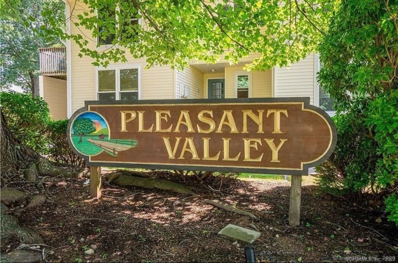 Primary Photo - 949 Pleasant Valley Rd