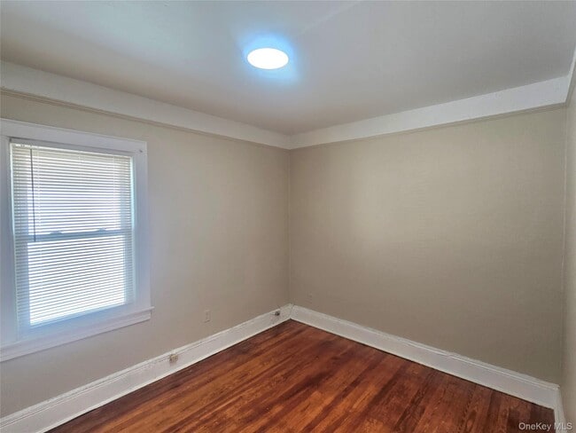 Building Photo - 118-38 219th St