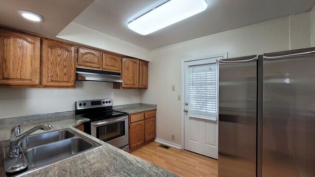 Foto del edificio - Spacious & Charming 2-Bed/2-Bath Home – Wa...