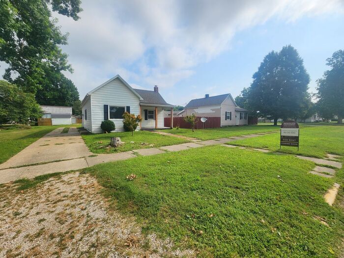 Foto del edificio - Bright & Inviting 2 Bedroom 1 Bathroom Home In Clinton