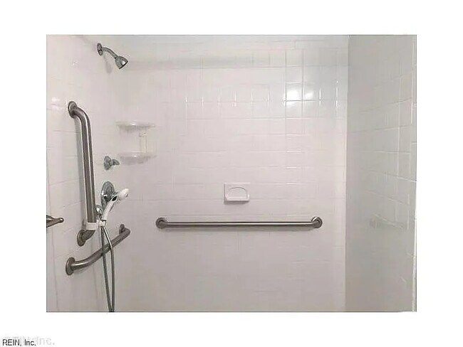 Building Photo - 2141 Sanctuary Ct