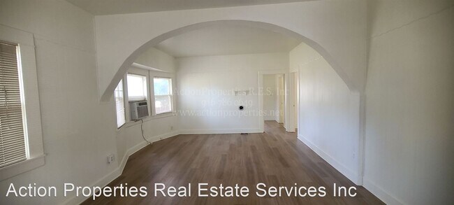 Building Photo - 3 br, 1 bath House - 625 Oak Street