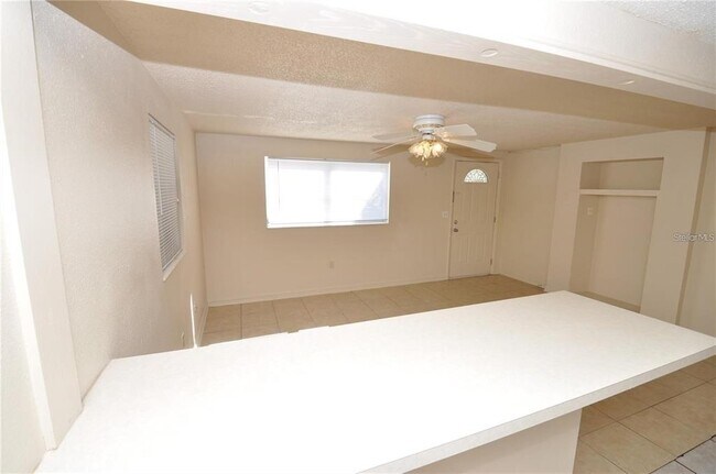 Foto del edificio - 1702 Holly Rd