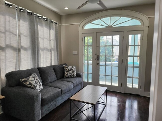 Building Photo - 434 S Cortez St Building Photo - 434 S Cortez St