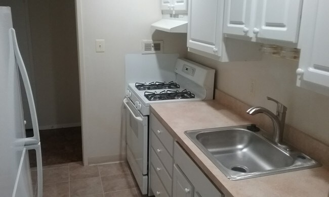 Building Photo - 7141 Donnell Pl