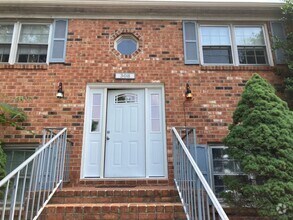 Building Photo - 316 Mary Ann Dr