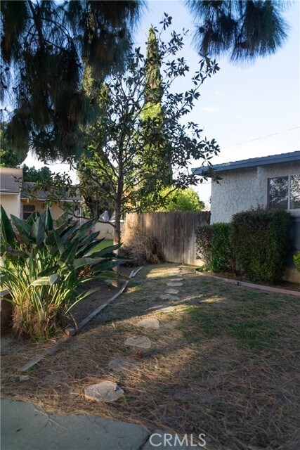 Foto del edificio - 20121 Comanche Ave