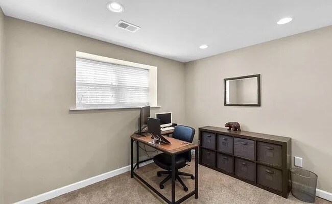Foto del edificio - 7701 Royce St