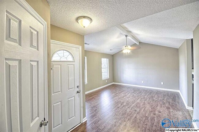 Foto del edificio - 105 Grey Fawn Trail